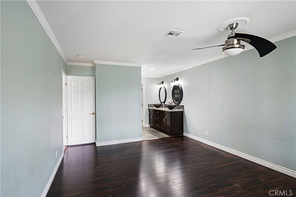 30405 Golden Gate Property Photo 15