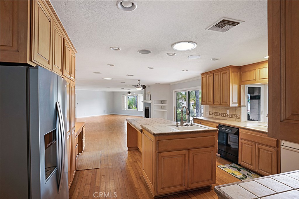 30405 Golden Gate Property Photo 24