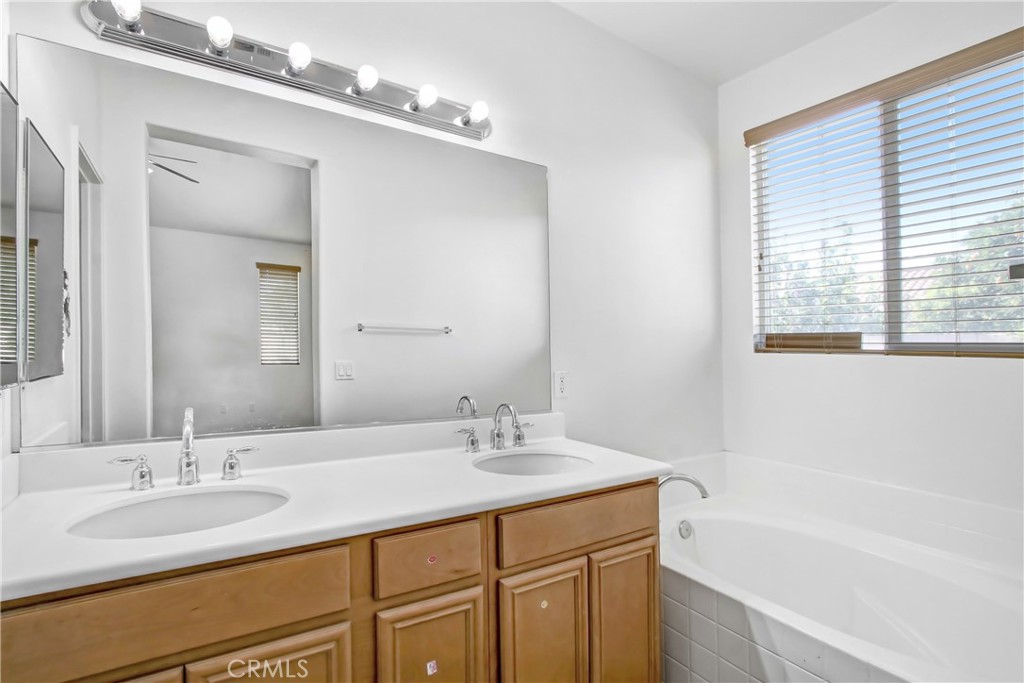 1101 Sagebrush Property Photo 9