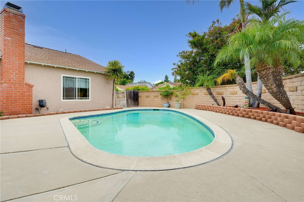 23912 La Chiquita Drive Property Photo 6