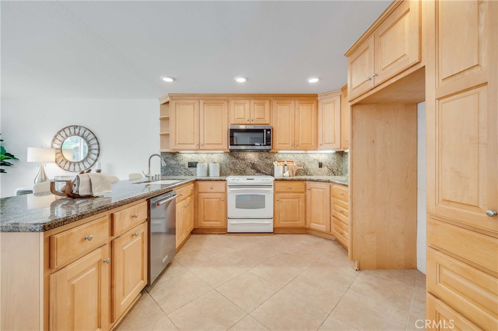 23912 La Chiquita Drive Property Photo 16