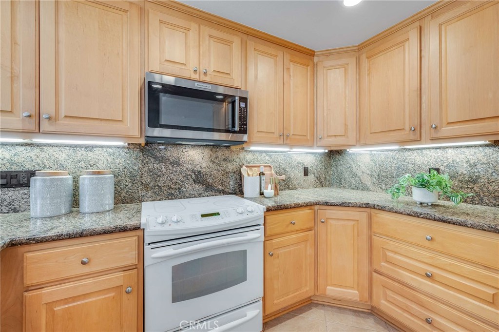 23912 La Chiquita Drive Property Photo 17
