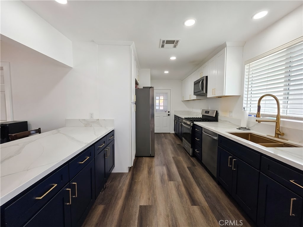 3665 Ross Street Property Photo 3