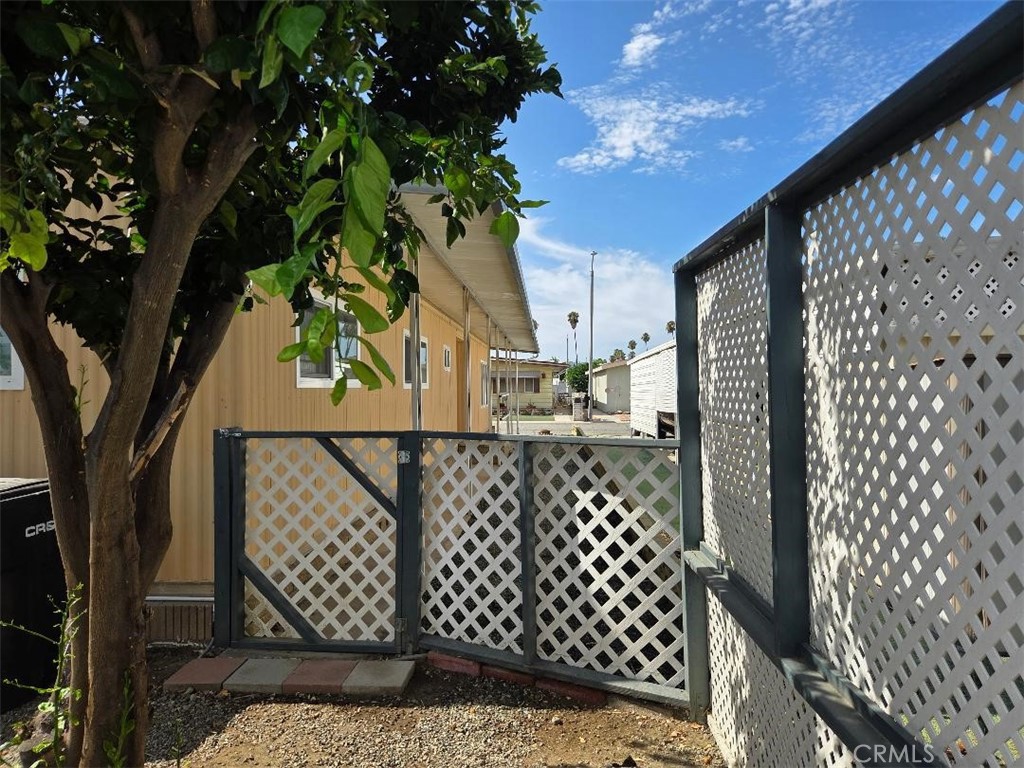 1744 Santiago Property Photo 29