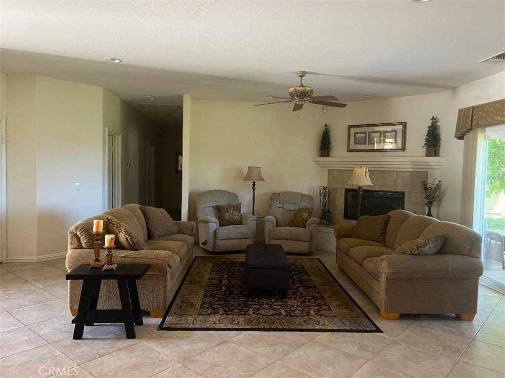 14934 Amorose Property Photo 9