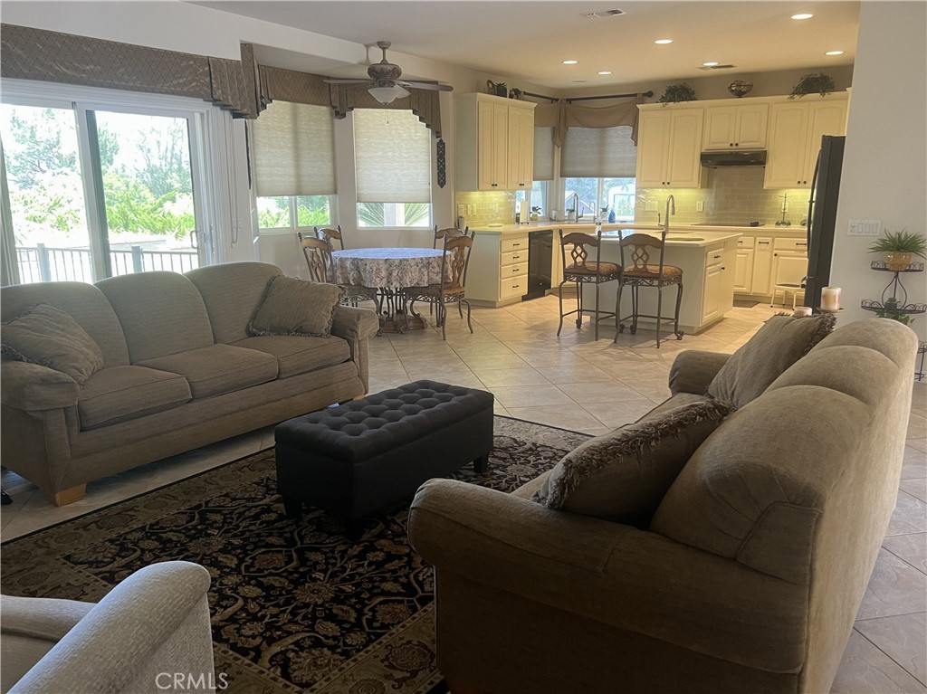 14934 Amorose Property Photo 10
