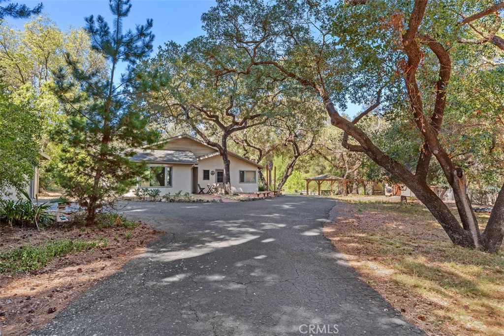 39150 Daily Road Property Photo 1