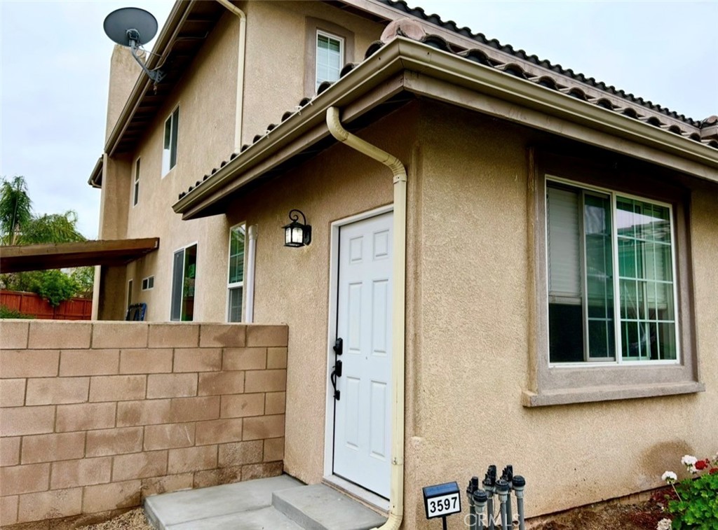 3597 Rock Butte Property Photo 1
