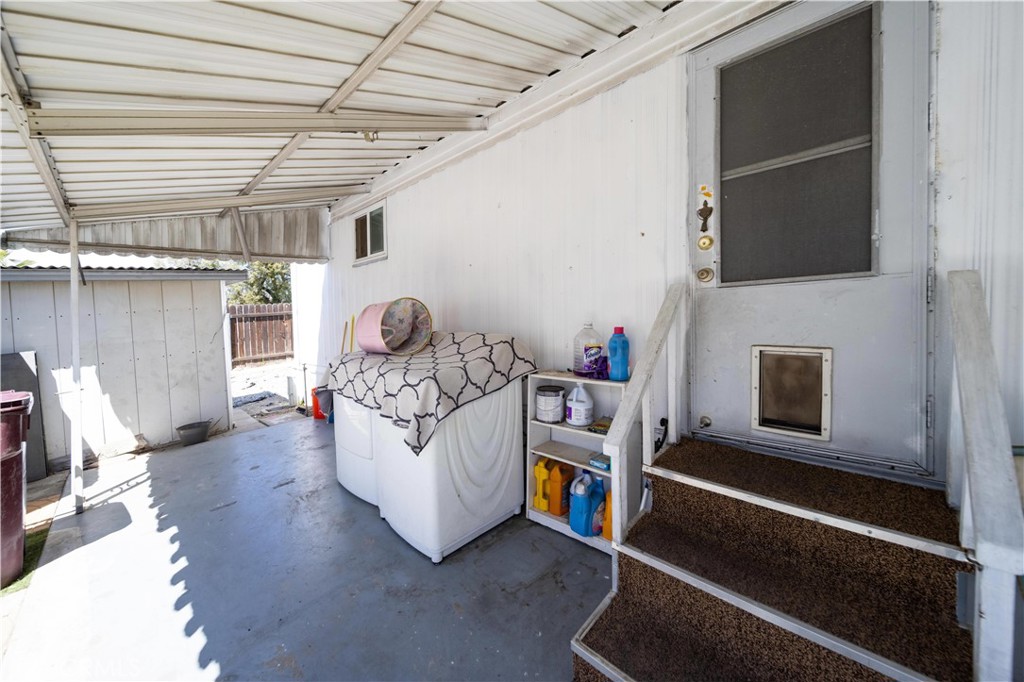 25521 N Lincoln Avenue 4 Property Photo 19