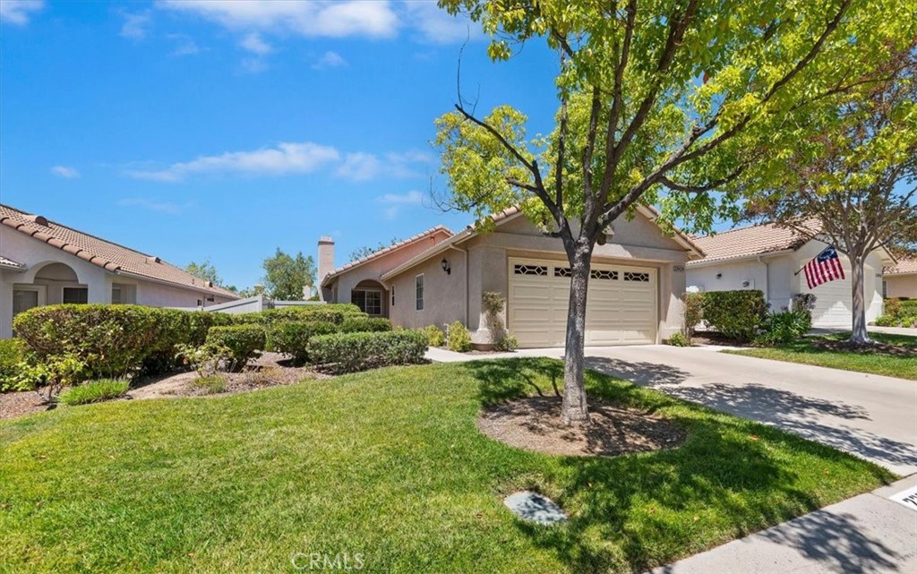 23924 Via Astuto Property Photo 4