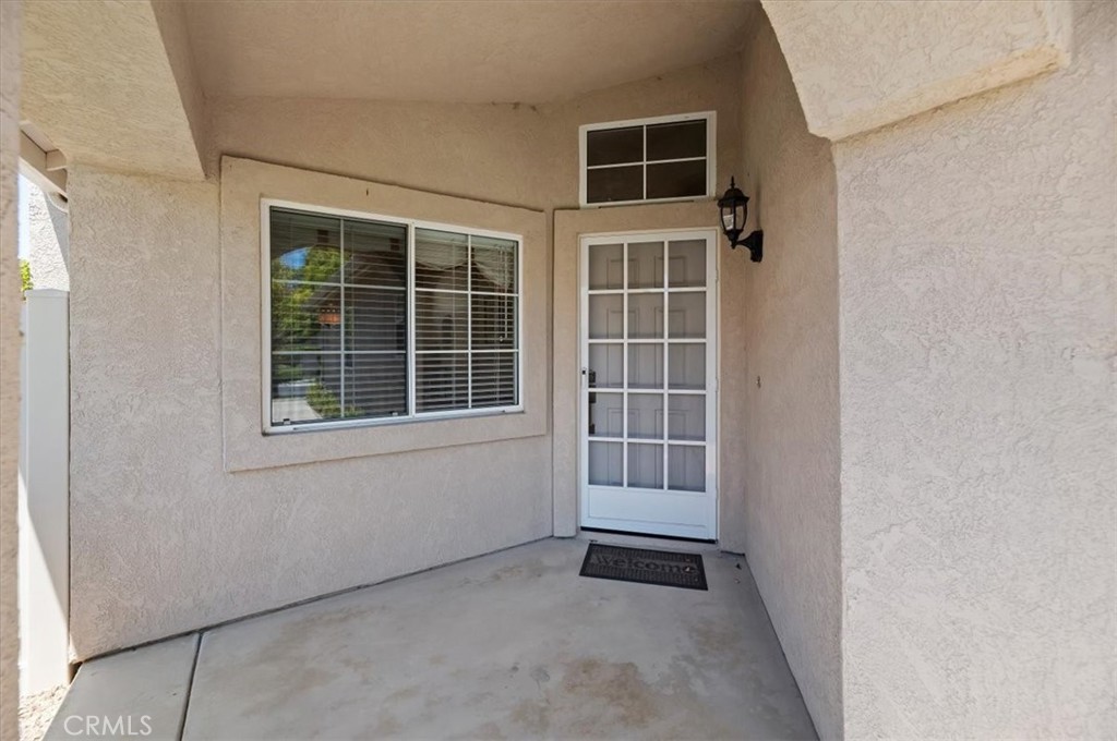 23924 Via Astuto Property Photo 6