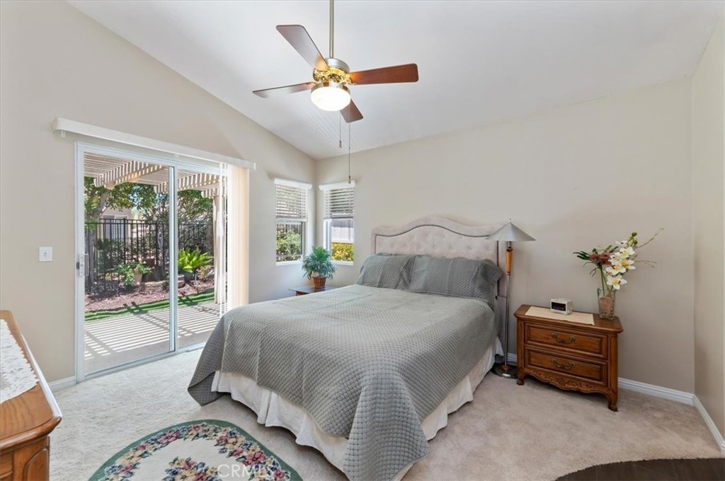 23924 Via Astuto Property Photo 15