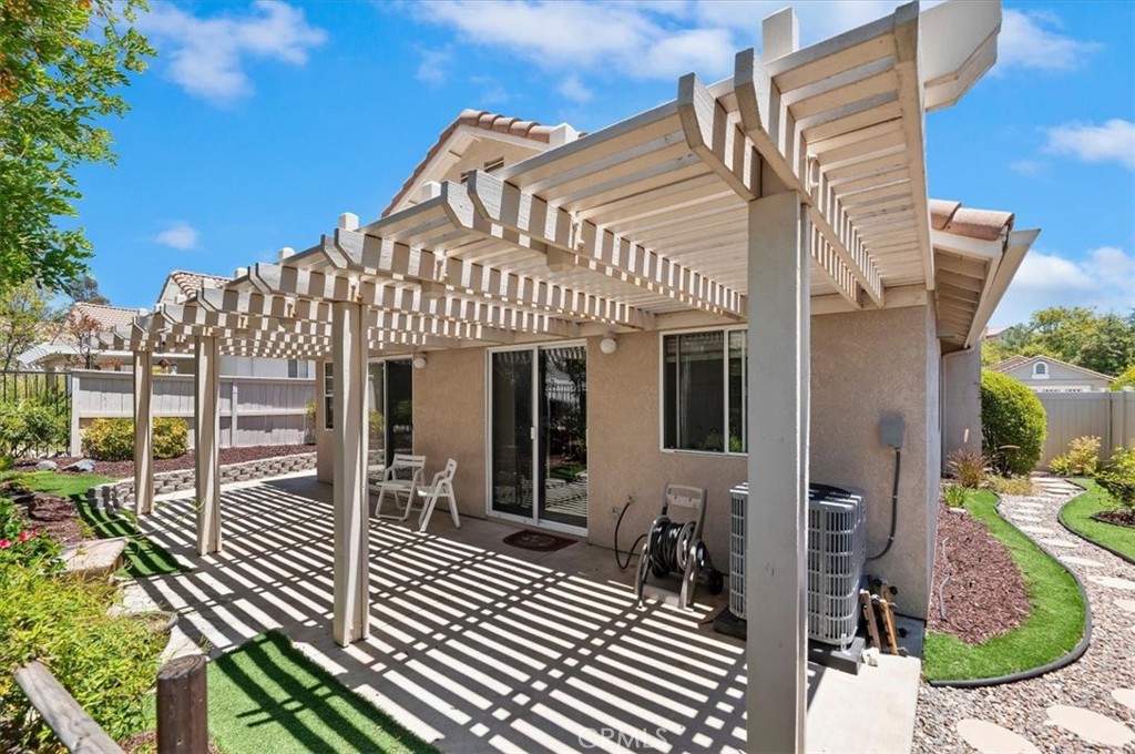 23924 Via Astuto Property Photo 23