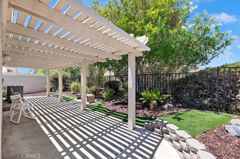 23924 Via Astuto Property Photo 25