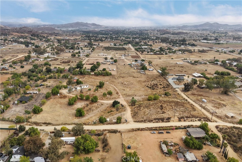 25661 Waldon Road Property Photo 2