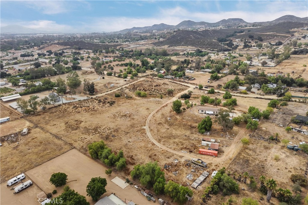 25661 Waldon Road Property Photo 10