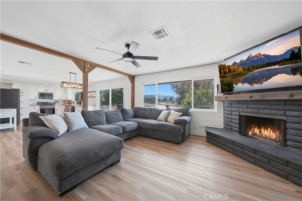 21280 Cielo Vista Property Photo 8