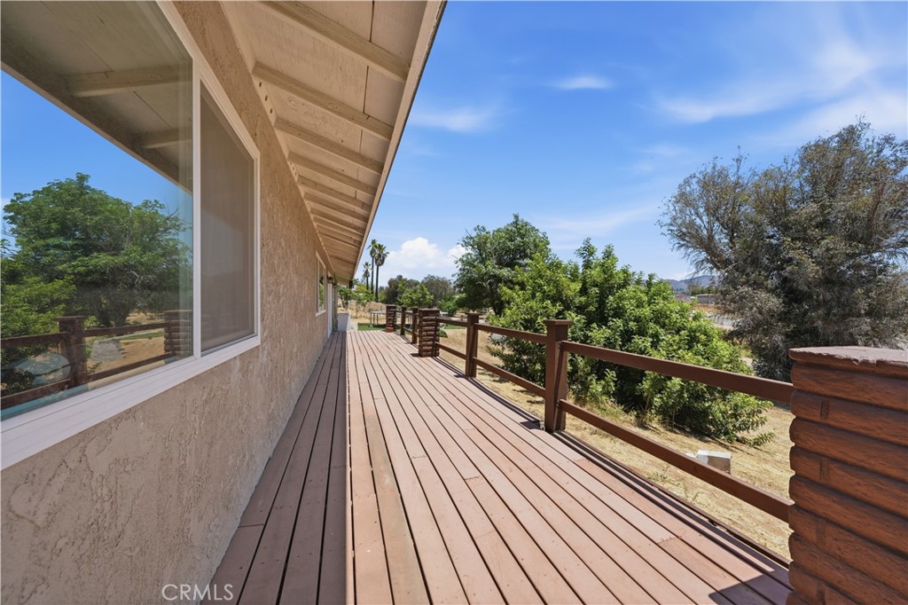 21280 Cielo Vista Property Photo 31