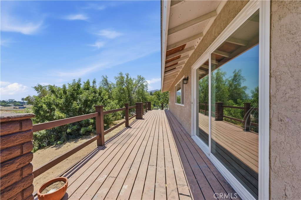 21280 Cielo Vista Property Photo 36