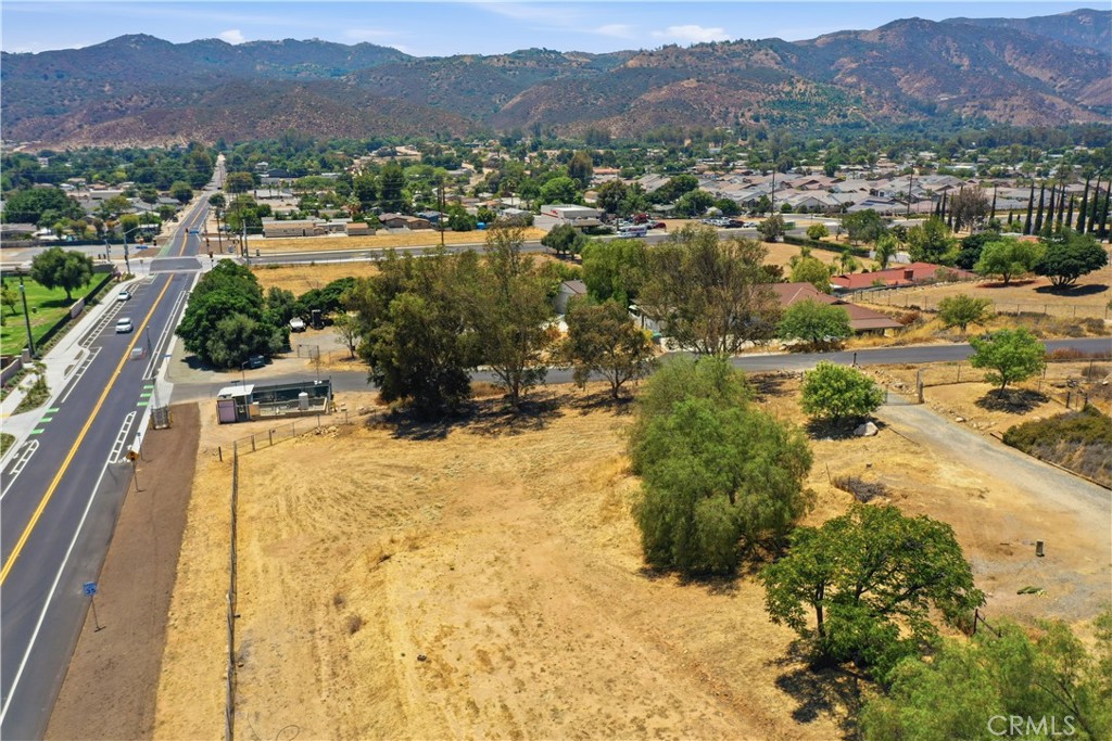 21280 Cielo Vista Property Photo 46