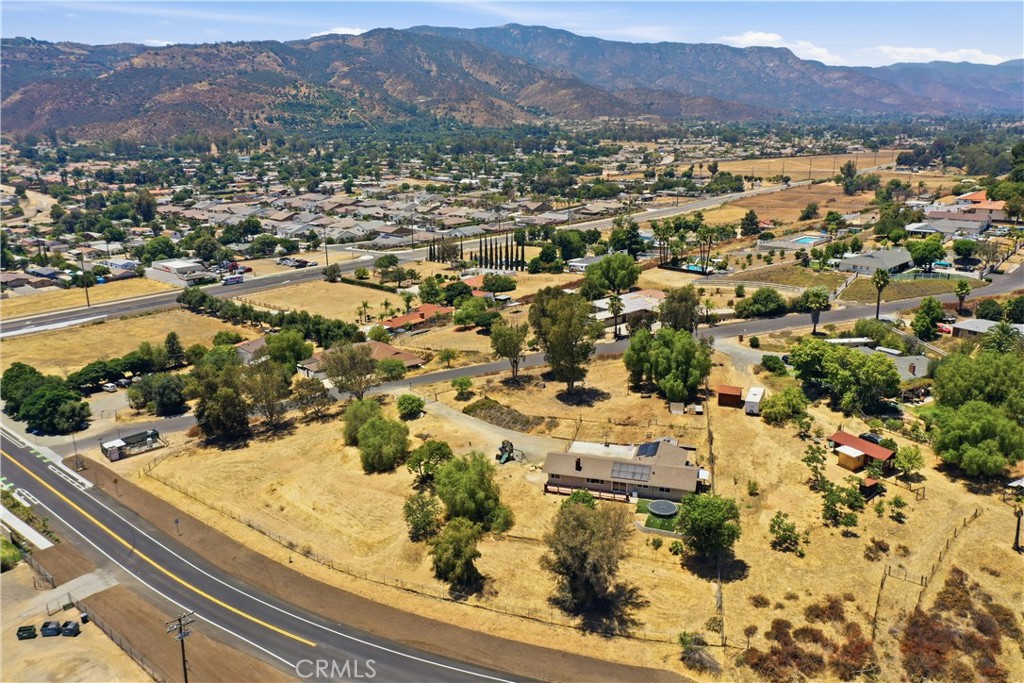 21280 Cielo Vista Property Photo 51