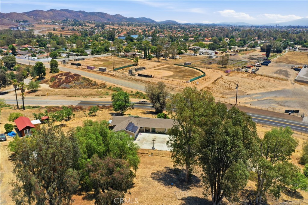 21280 Cielo Vista Property Photo 54
