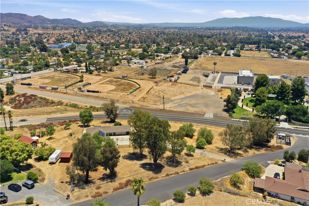 21280 Cielo Vista Property Photo 55