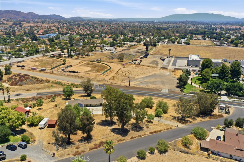 21280 Cielo Vista Property Photo 55
