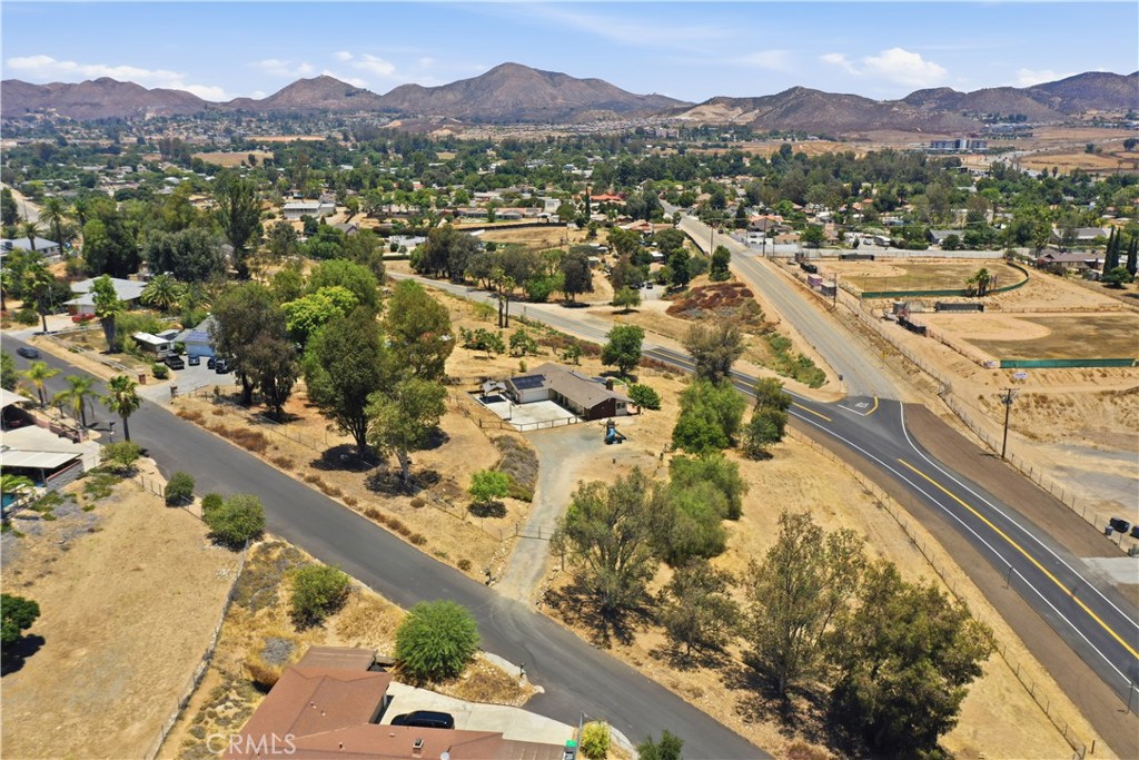 21280 Cielo Vista Property Photo 56