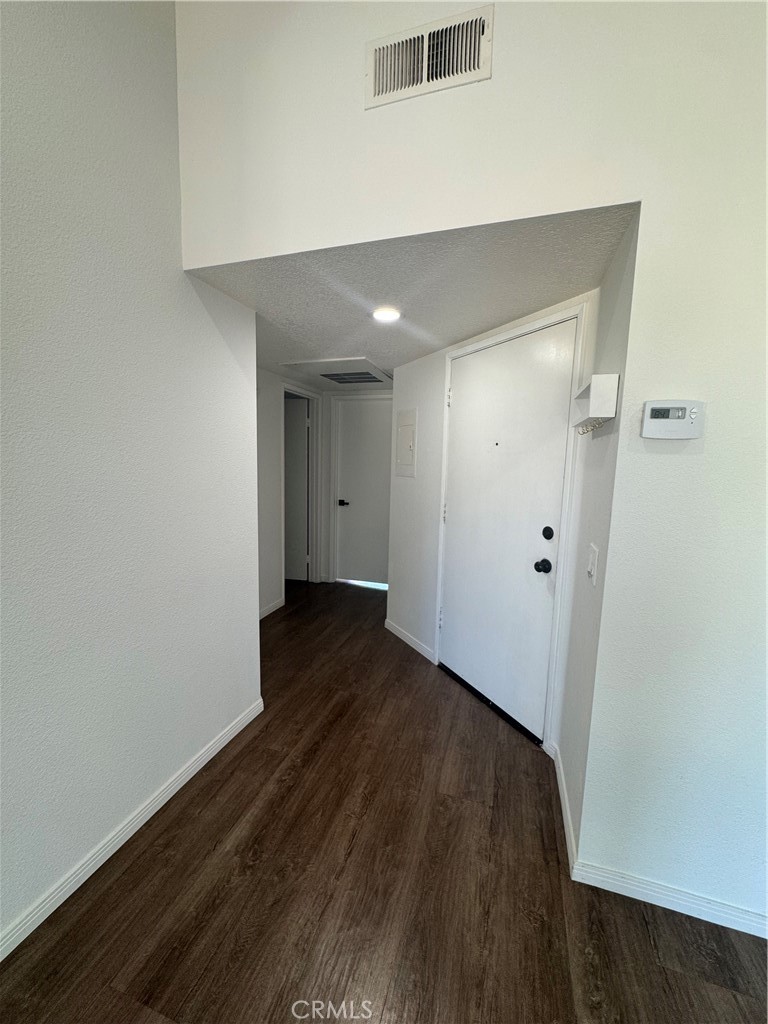 2548 Avenida Del Vista T 202 Property Photo 3