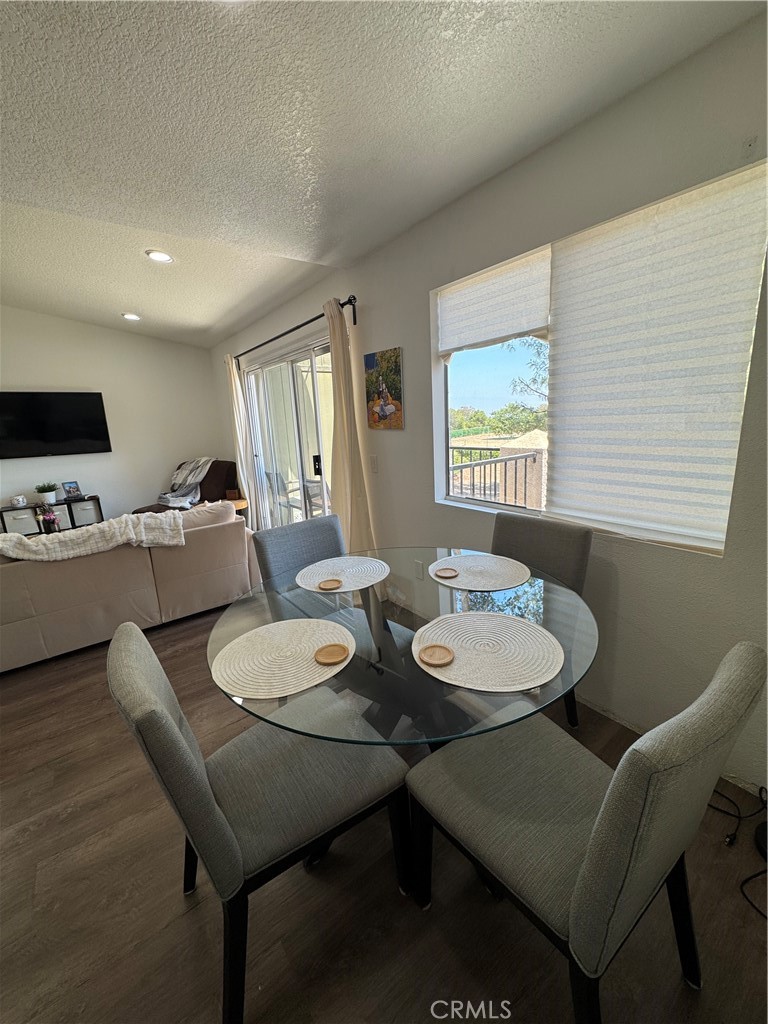 2548 Avenida Del Vista T 202 Property Photo 4