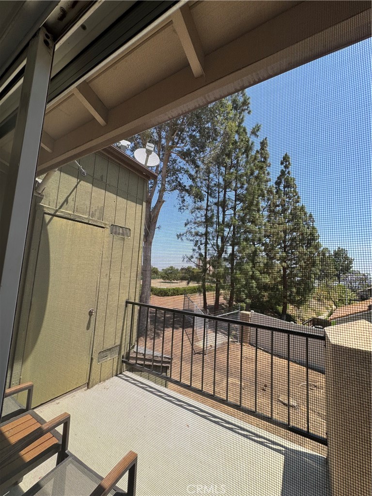 2548 Avenida Del Vista T 202 Property Photo 8