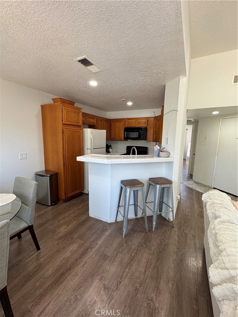 2548 Avenida Del Vista T 202 Property Photo 16
