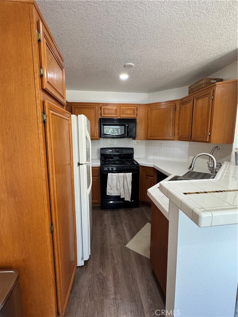 2548 Avenida Del Vista T 202 Property Photo 17