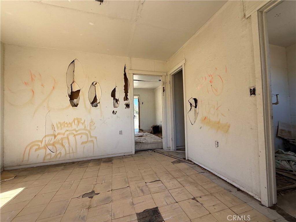 82317 5th Street Property Photo 9