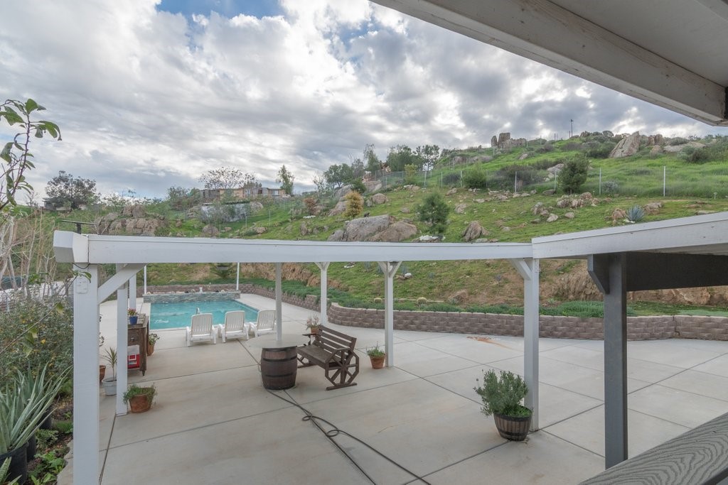 26460 Dale Property Photo 18
