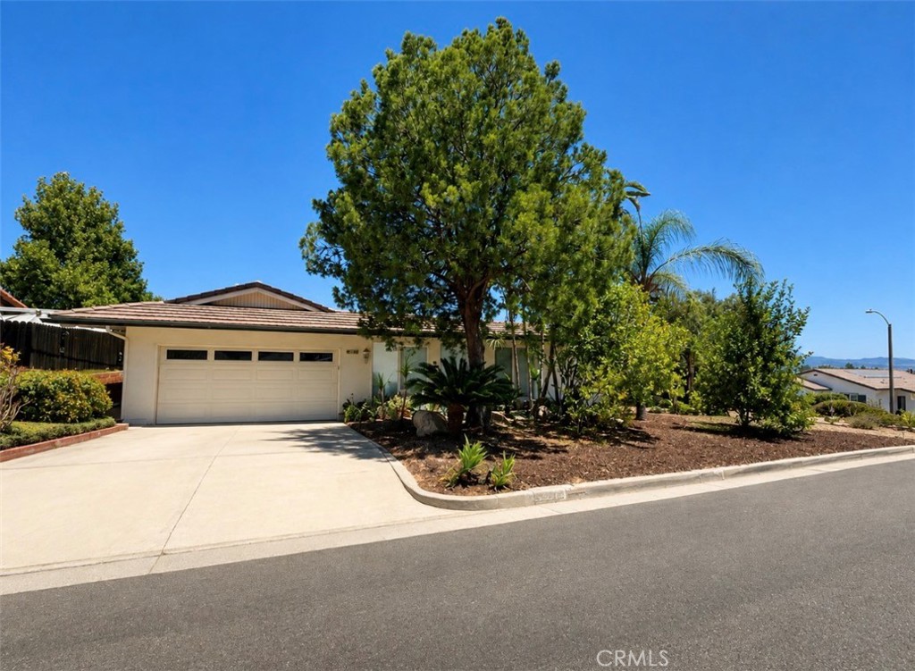 15198 Darnell Property Photo 3