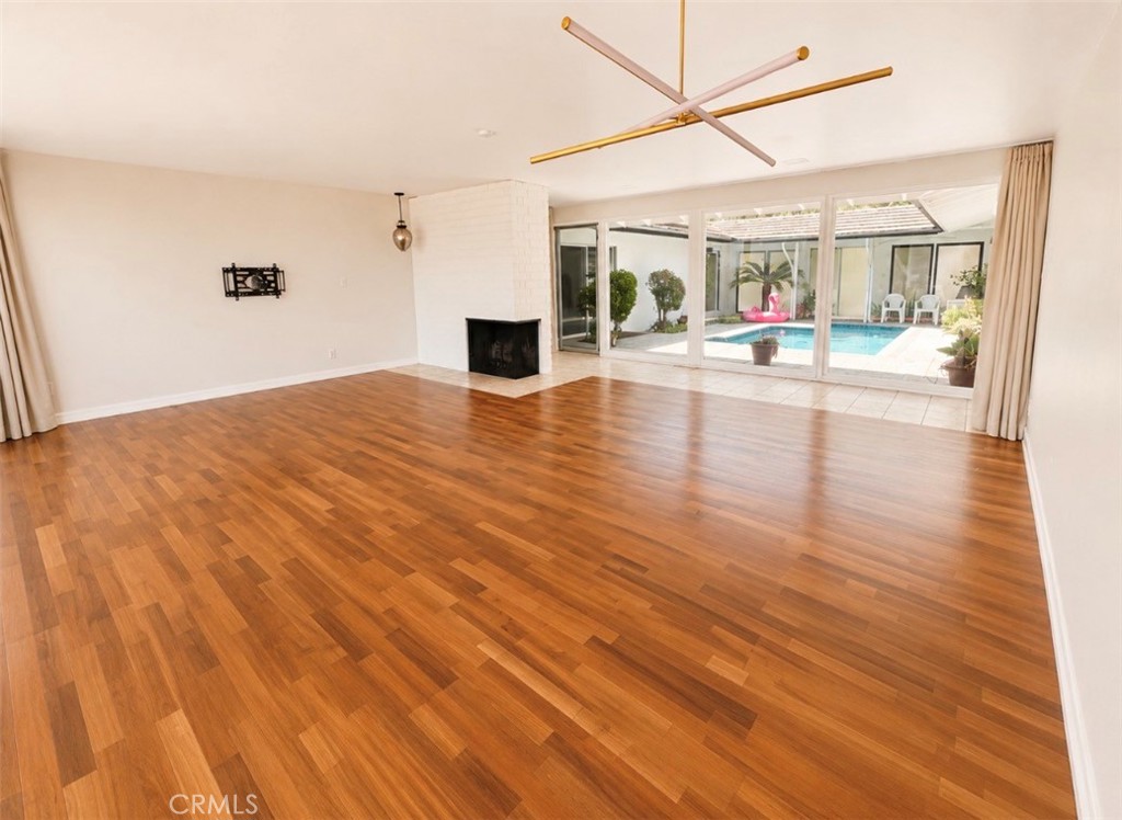 15198 Darnell Property Photo 7
