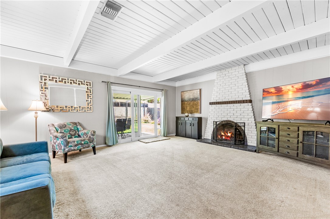 6415 Hardwick Property Photo 10