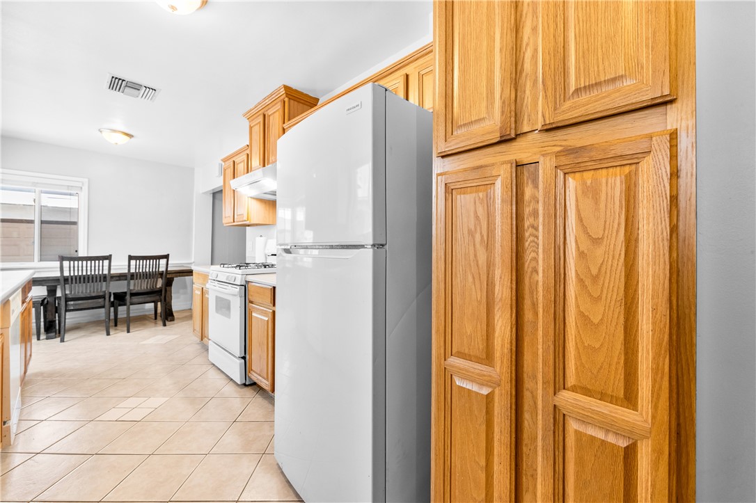 6415 Hardwick Property Photo 20