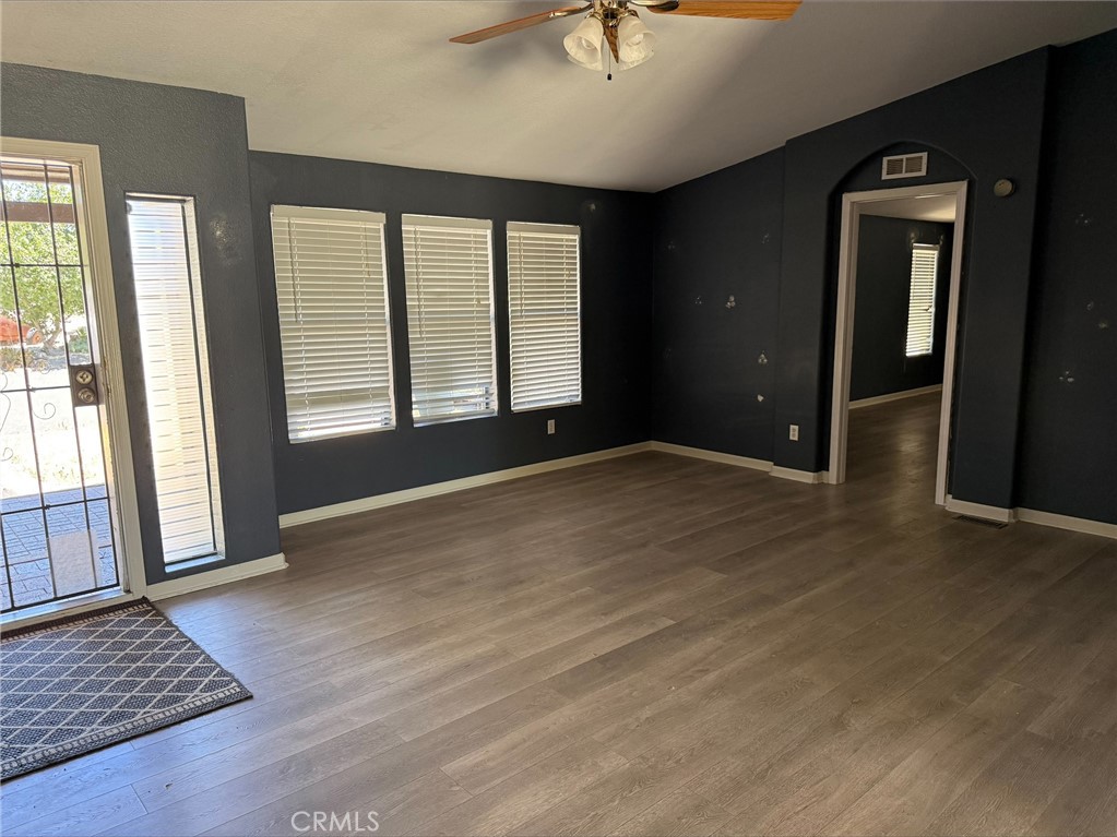26875 Pleasant Property Photo 4