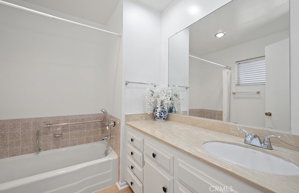 1121 W Mayberry Property Photo 11