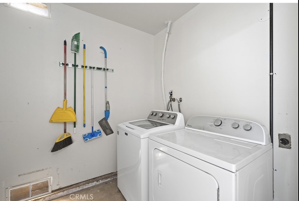 1121 W Mayberry Property Photo 12