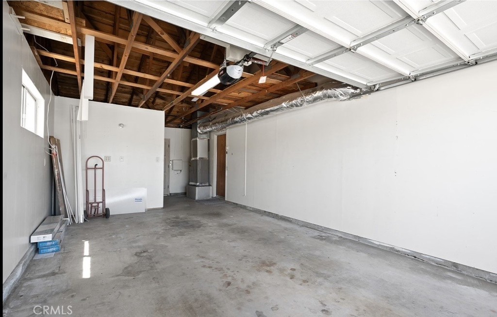 1121 W Mayberry Property Photo 13