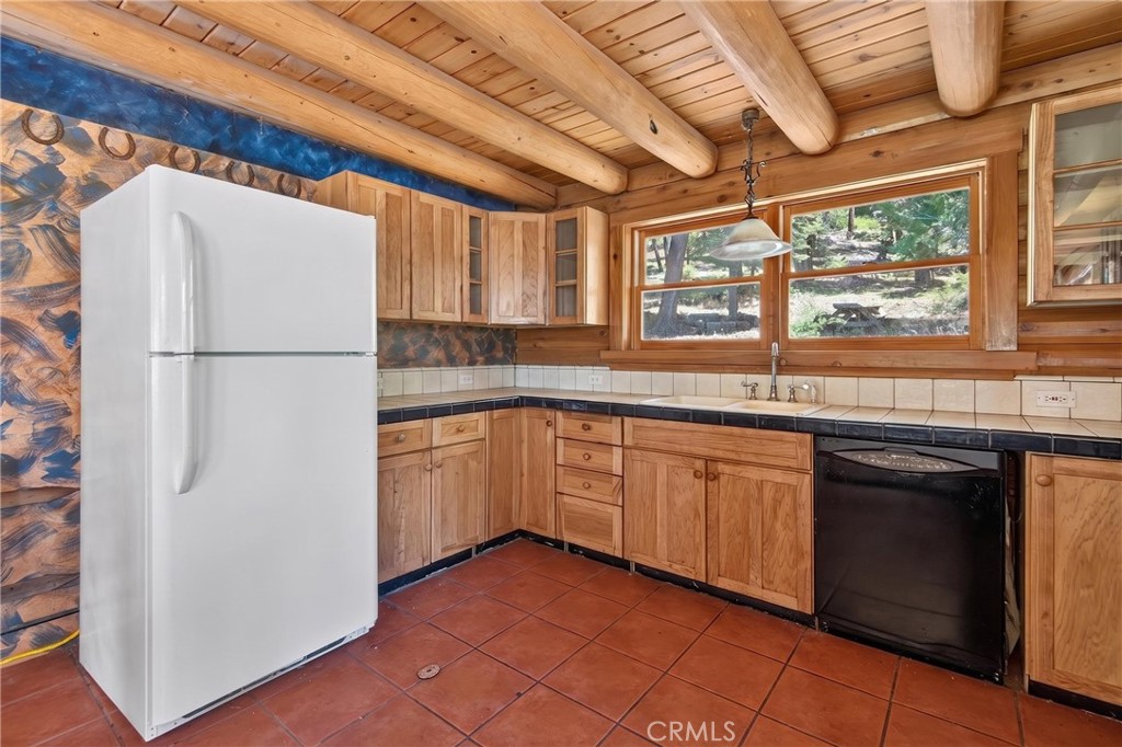 2500 Round Valley Road Property Photo 15