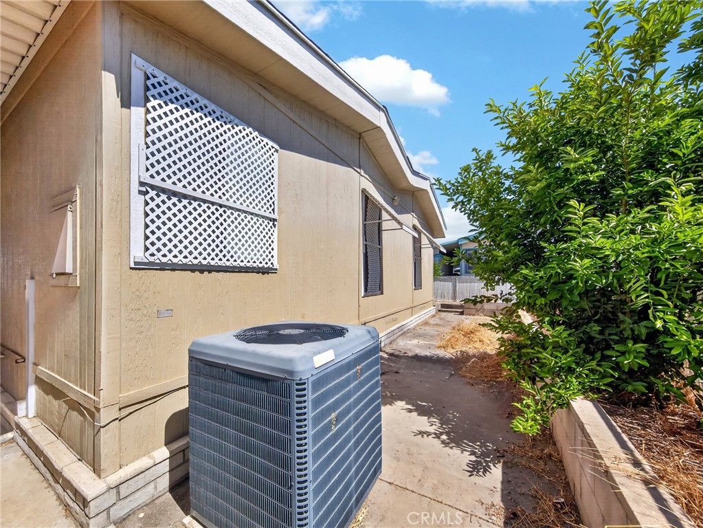 1300 W Menlo Avenue 138 Property Photo 18