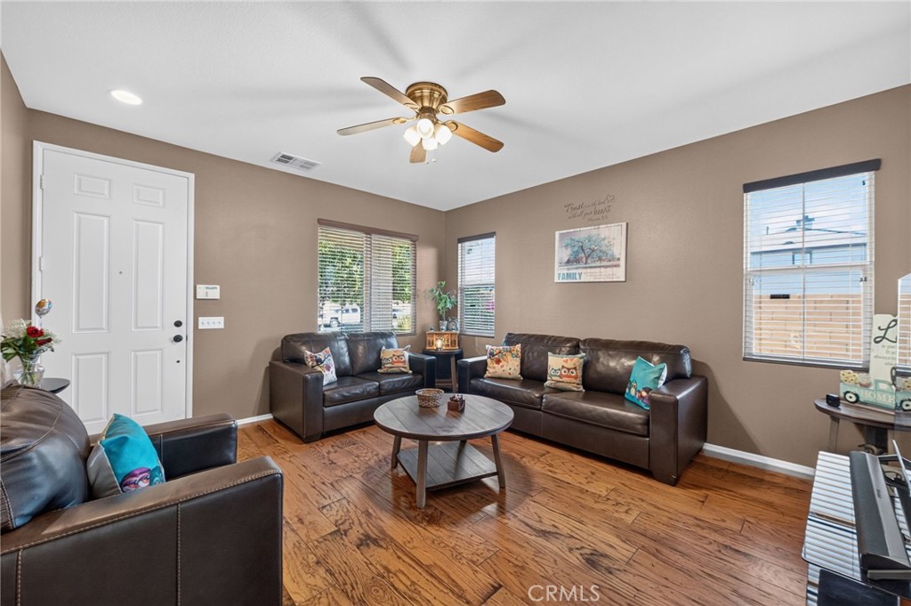 405 Ivy Crest Drive Property Photo 2