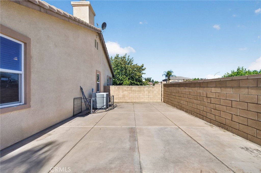 405 Ivy Crest Drive Property Photo 29