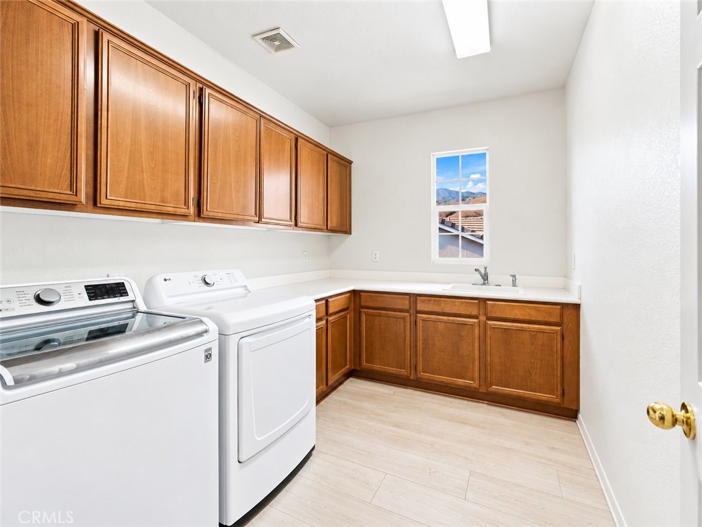 7480 Tioga Property Photo 31