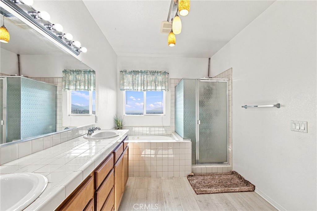 7480 Tioga Property Photo 37